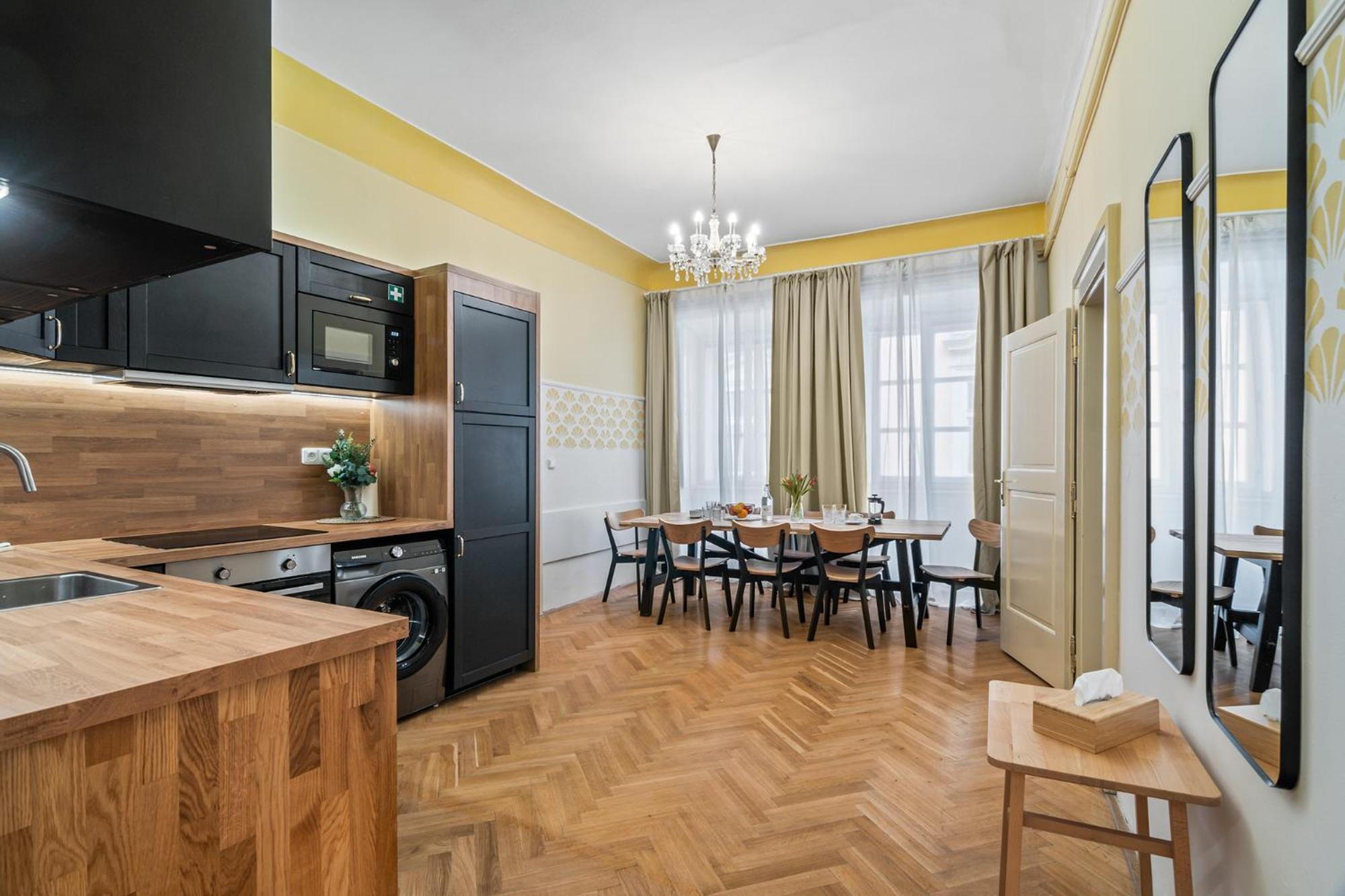 Charles Bridge Historical Apts By Michal&Friends Prag Exterior foto