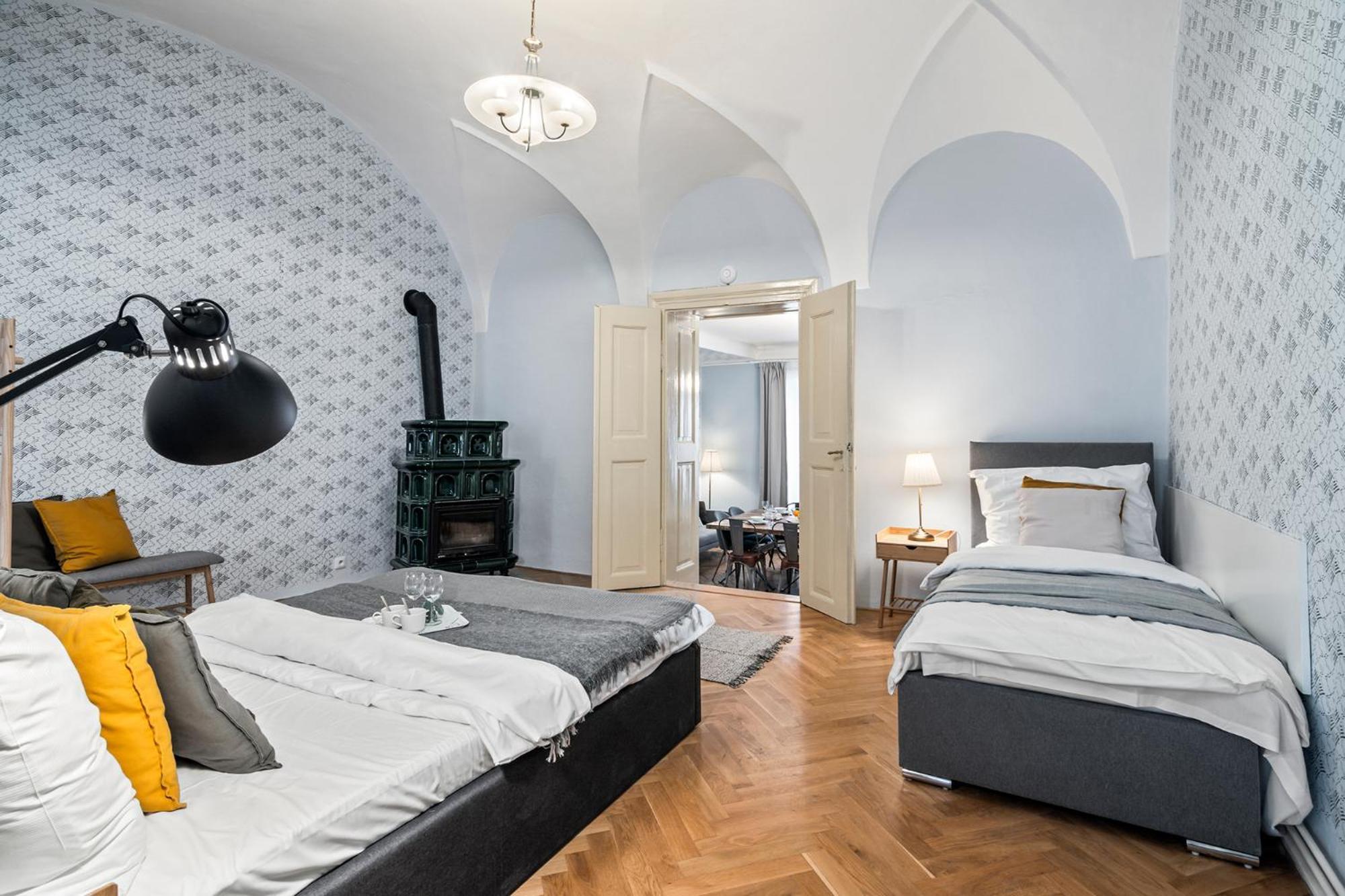 Charles Bridge Historical Apts By Michal&Friends Prag Exterior foto