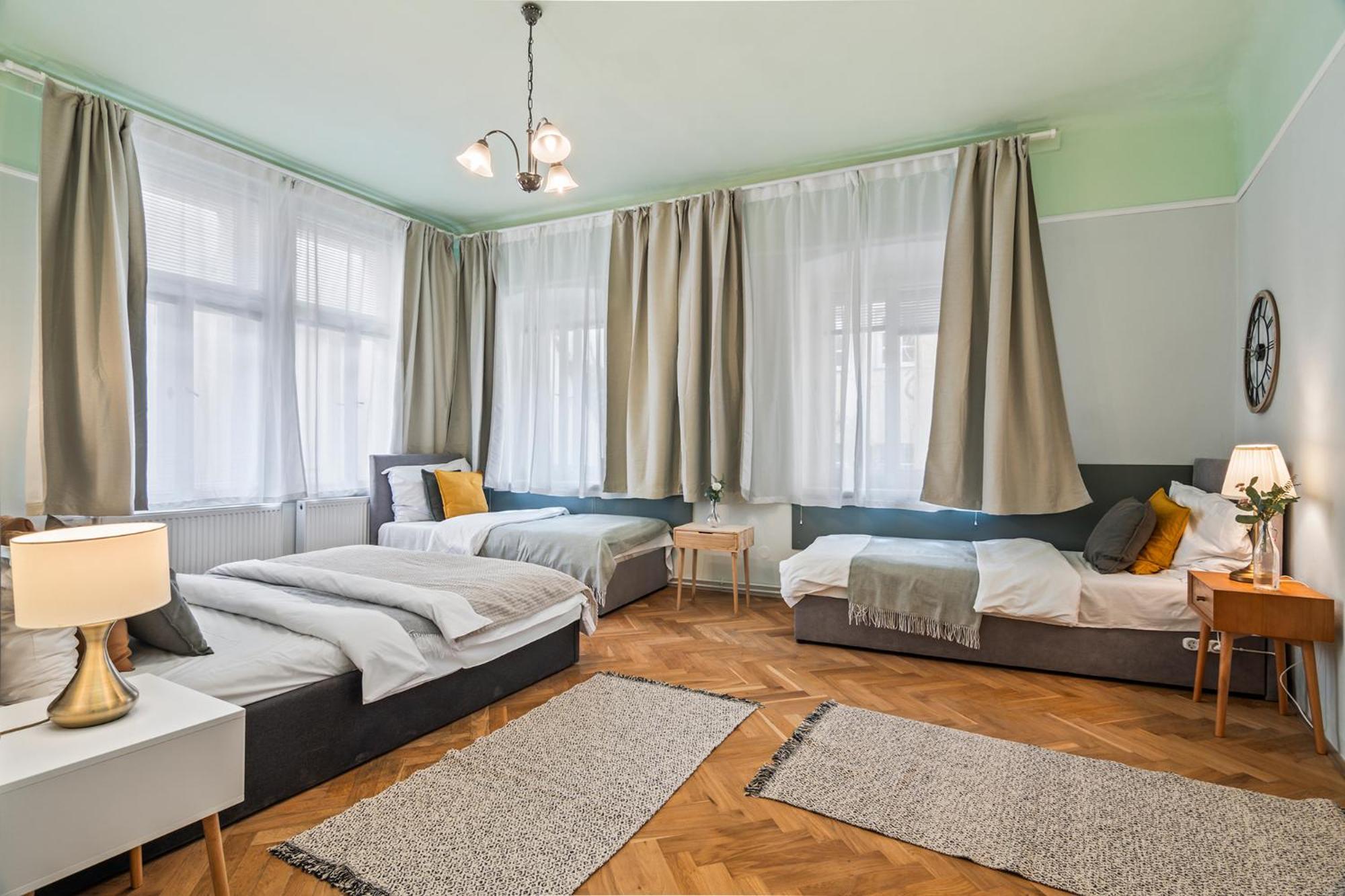 Charles Bridge Historical Apts By Michal&Friends Prag Exterior foto