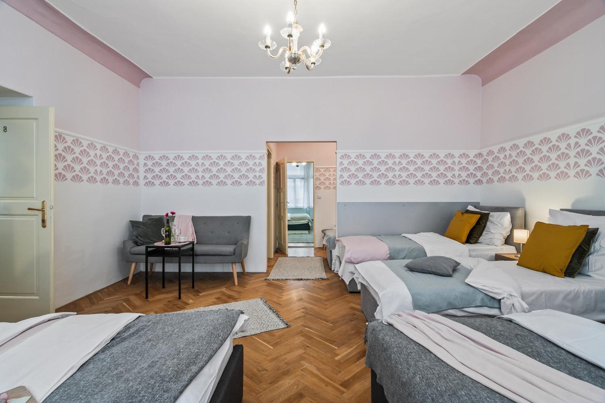 Charles Bridge Historical Apts By Michal&Friends Prag Exterior foto
